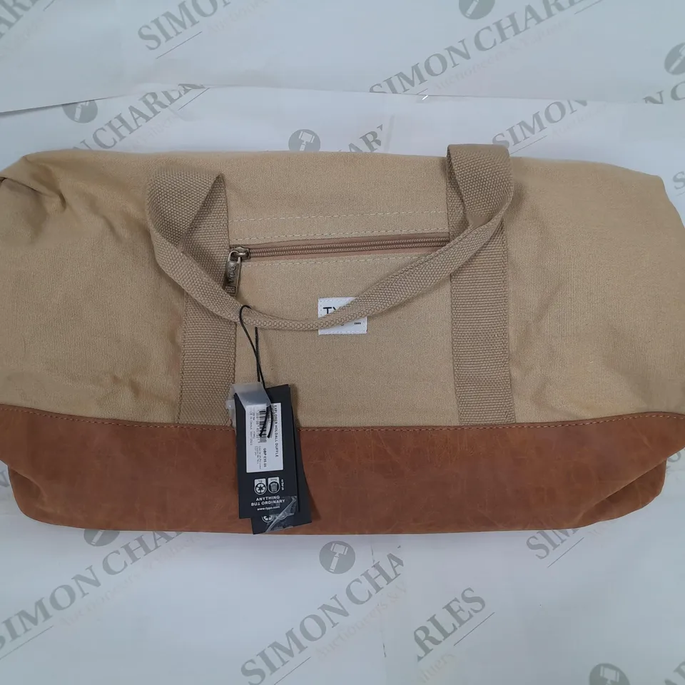 TYPO EXPLORER HOLDALL DUFFLE IN SAND 