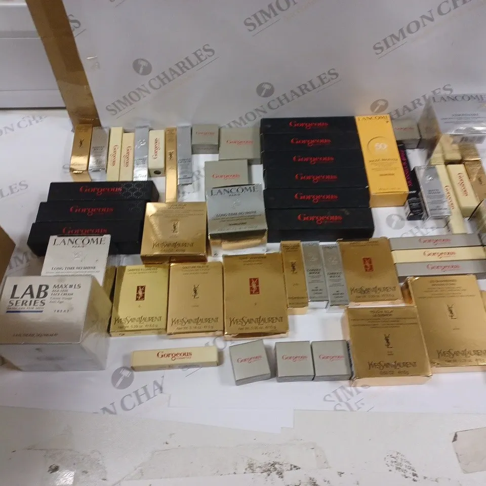 BOX OF APPROX 25 ASSORTED HEALTH AND BEAUTY ITEMS TO INCLUDE - LANCOME SOLEIL BRONZER, LANCOME TIENT VISIONNAIRE, GORGEOUS COSMETICS COLOUR FLASH ETC. 