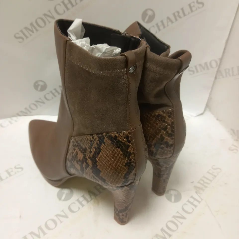 BOXED BROWN & SNAKE PRINT ANKLE BOOT SIZE 7