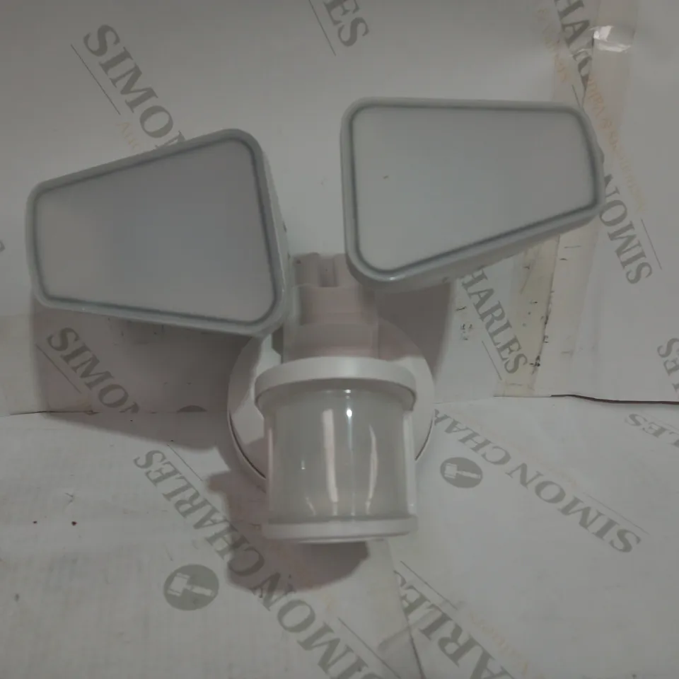 STASUN LED MOTION SENSOR LIGHT