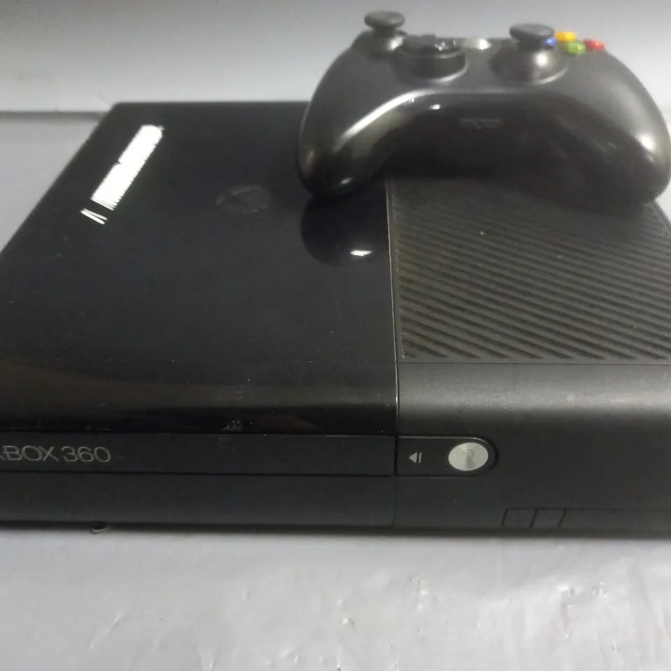 UNBOXED XBOX 360 E CONSOLE WITH CONTROLLER