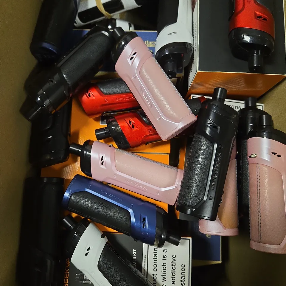 BOX OF APPROXIMATELY 18 ASSORTED E-CIGARETTES PRODUCTS TO INCLUDE - GEEK VAPE, INNOKIN, KROMA ETC     