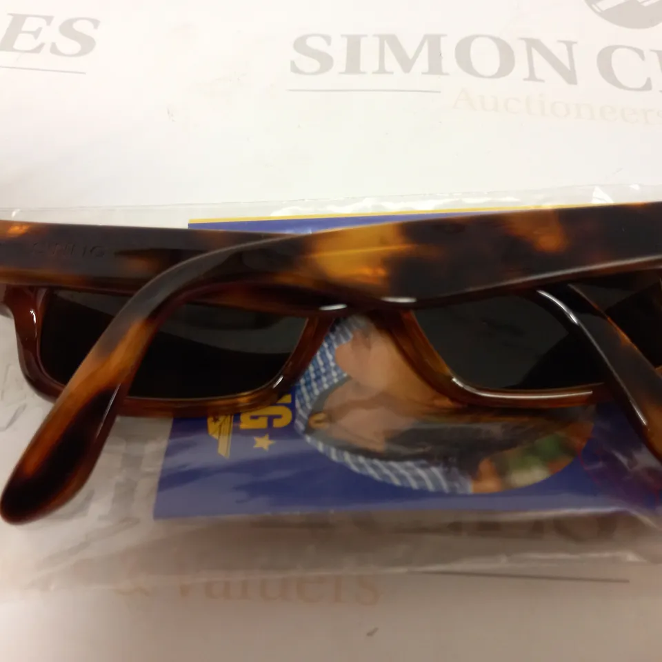APPROX 10 DERIGO STING SUNGLASSES - BOXED