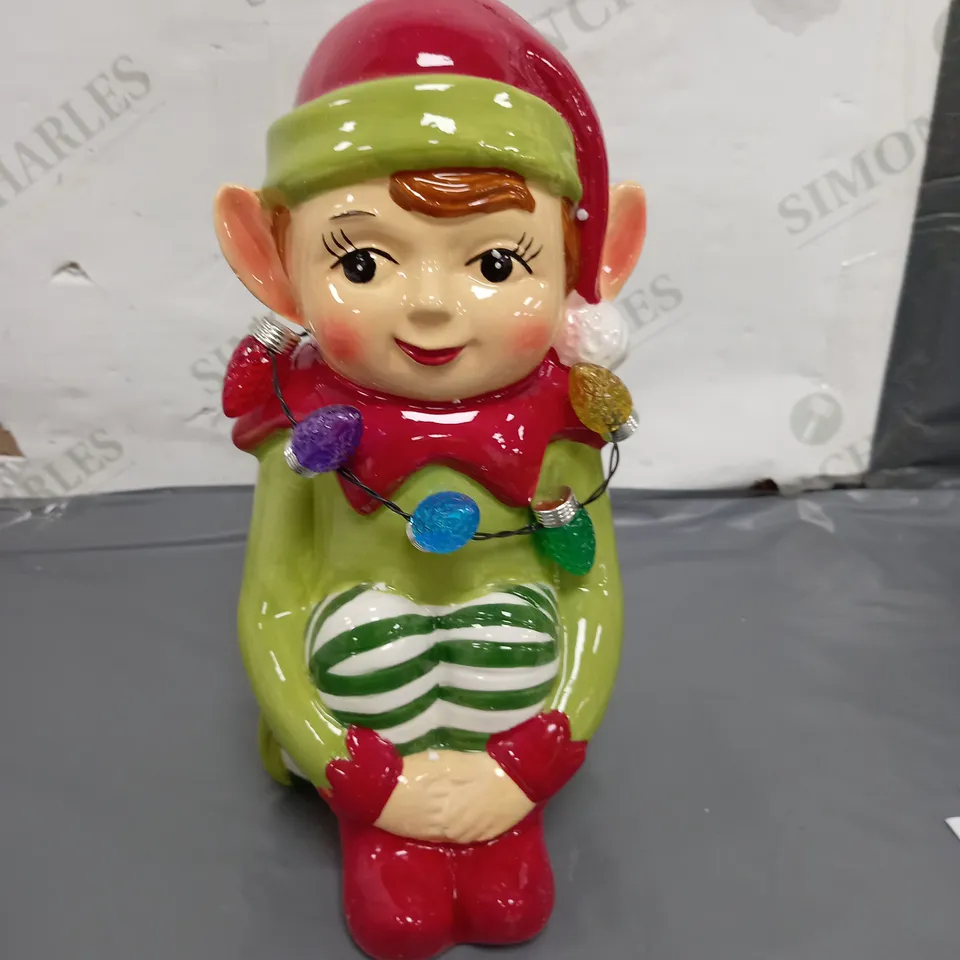 LOT OF 3 HOUSEHOLD ITEMS TO INCLUDE AN INTERCHANGEABLE GARDEN TOOL AND A FESTIVE LIGHT UP FIGURE