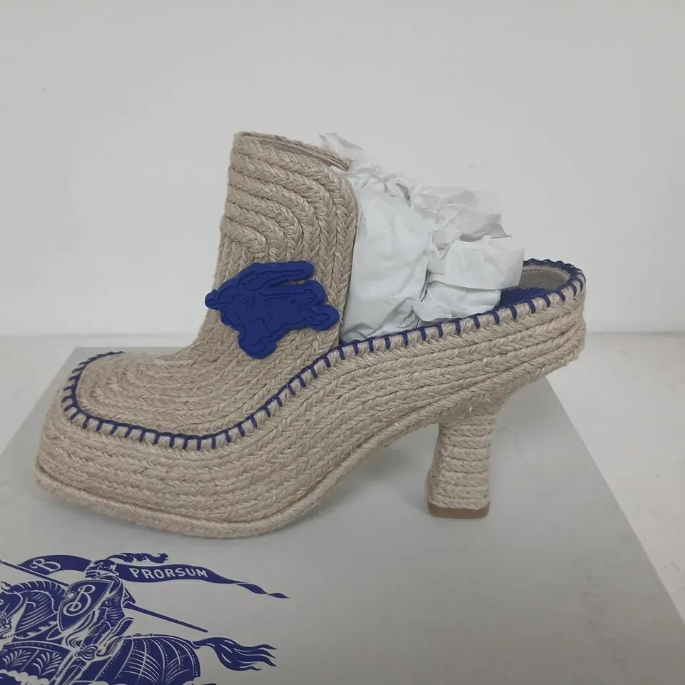 BURBERRY HEELED ESPADRILLE BOOTIE - NATURAL, UK 8 (EU 41)