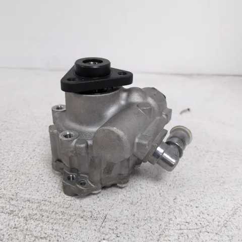 POWER STEERING PUMP (MODEL UNSPECIFIED)