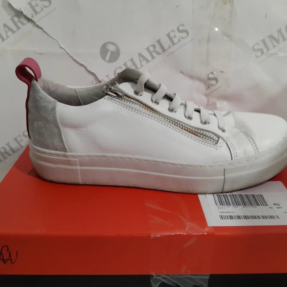 RUTH LANGFORD ZIP TRAINER SIZE 5