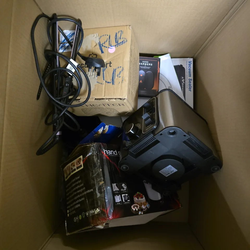 APPROXIMATELY 10 ASSORTED ELECTRICAL ITEMS TO INCLUDE HAIR TRIMMER, IRON, PLUG IN HEATER ETC