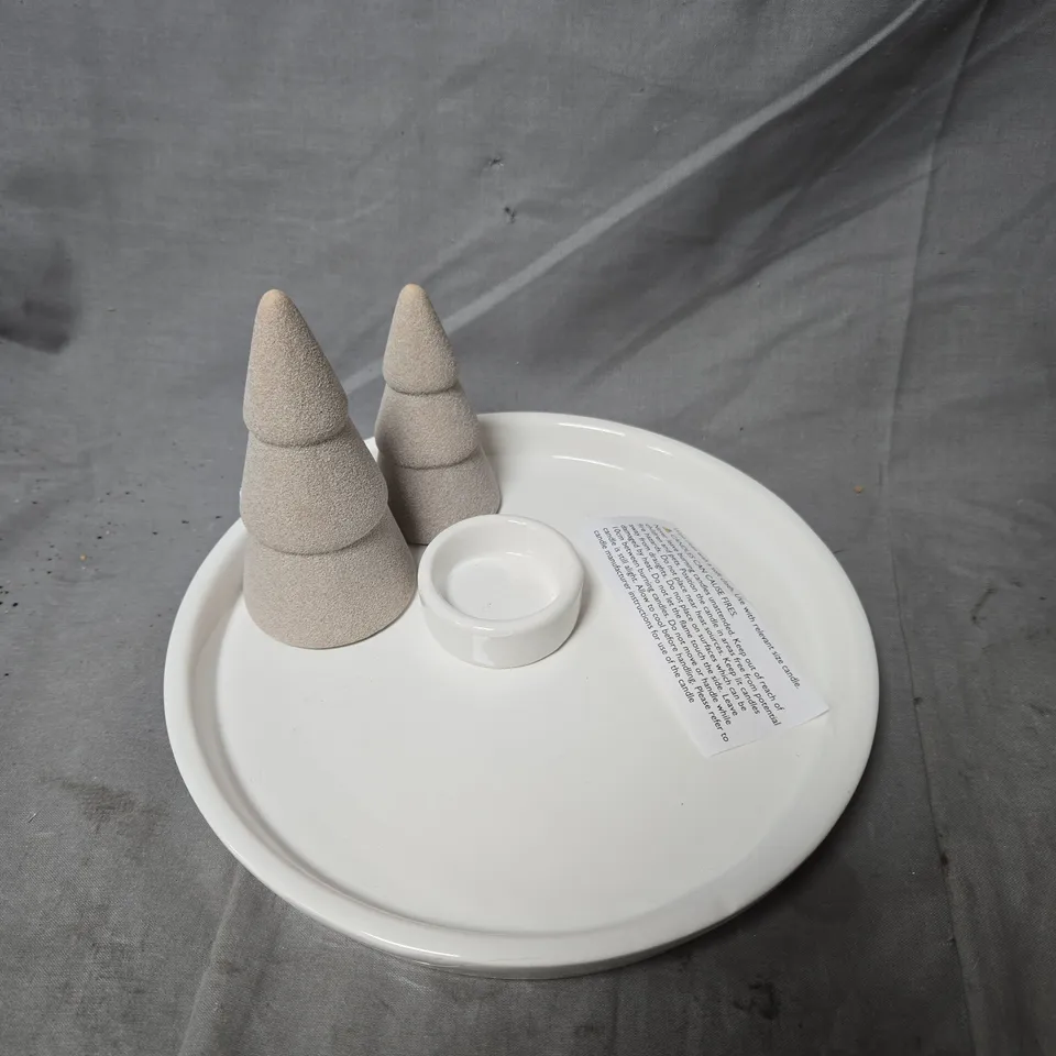 21CM CERAMIC CANDLE TRAY WITH CHRISTMAS TREES