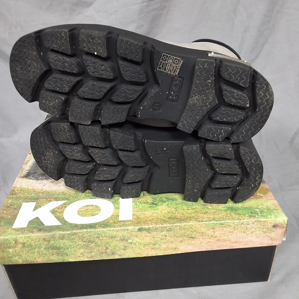 PAIR OF KOI GREY CHUNKY SOLED BOOTS - UK 6