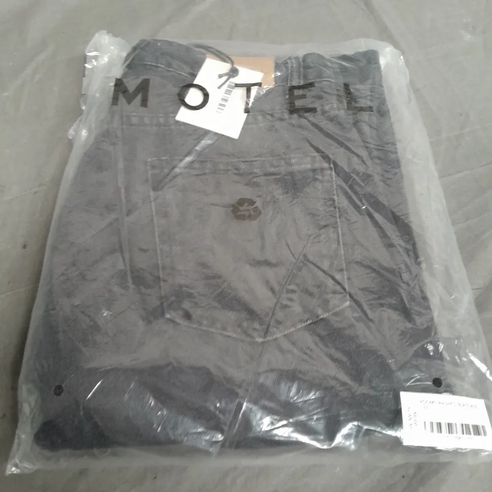 SEALED MOTEL ROOMY WASHED BLACK JEANS - W26 - L32