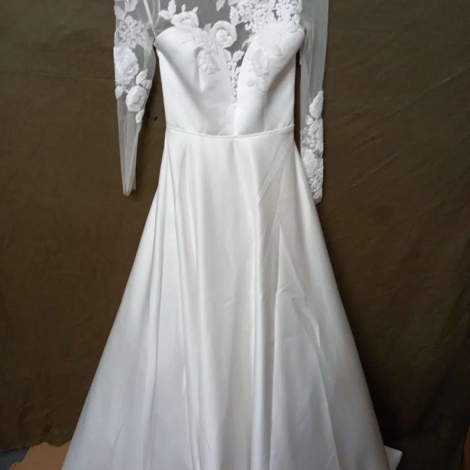DAVID  FIELDEN NET SLEEVED WEDDING DRESS - SIZE UNSPECIFIED