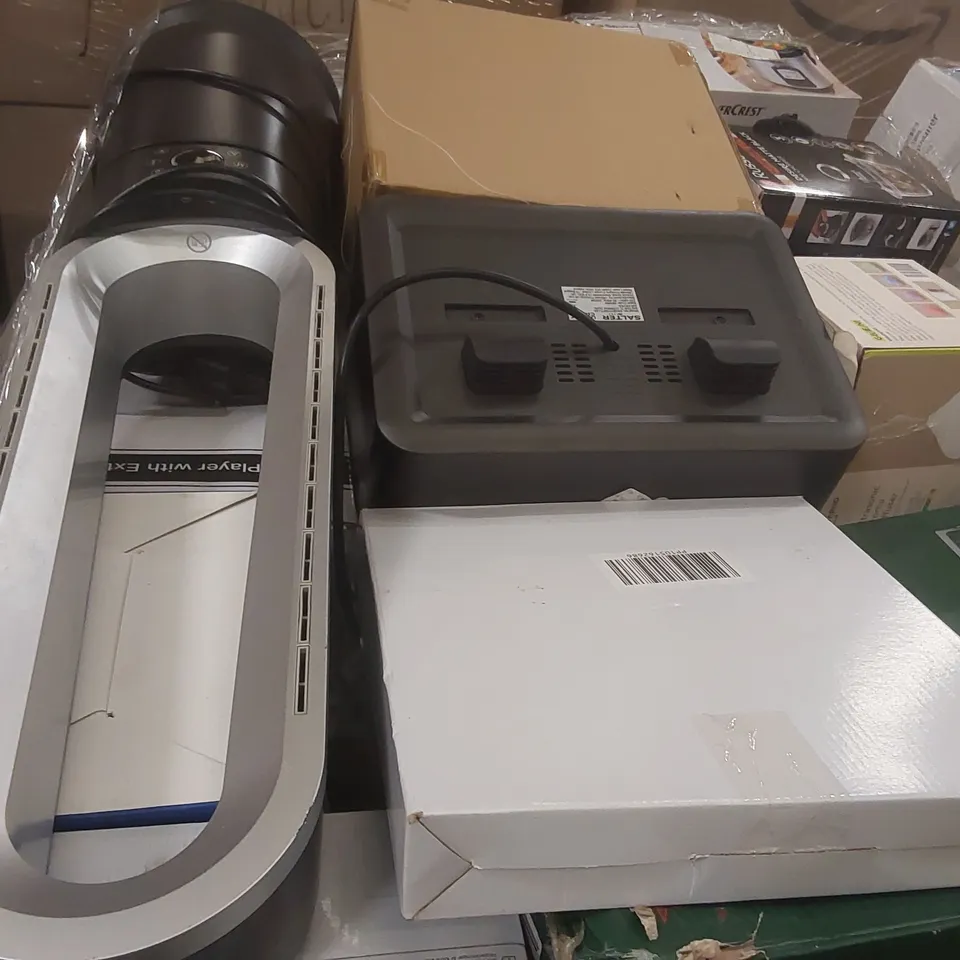 PALLET CONTAINING A VERY LARGE QUANTITY OF ASSORTED ITEMS INCLUDING: AIRFRYER, ULTRASONIC AROMA DIFFUSER, RUSSELL HOBBS MINI CHOPPER ECT