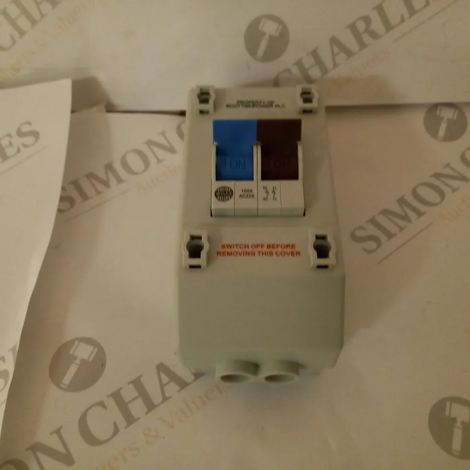 WYLEX INSOLATOR 100A 2 POLE SWITCH WITH ENCLOSURE (REC2S-4934)