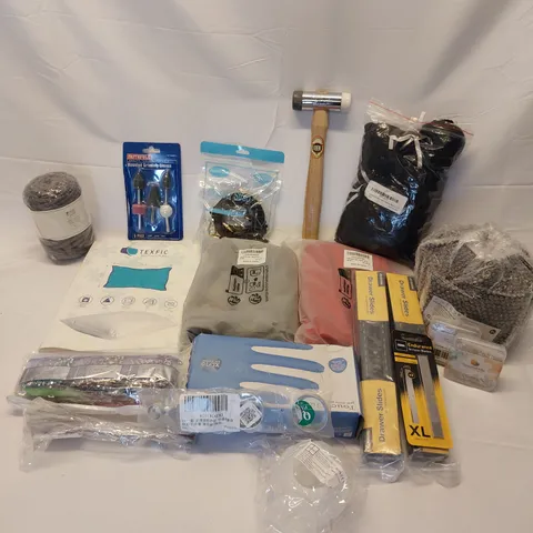 APPROXIMATELY 12 ASSORTED BRAND NEW BOXED PRODUCTS TO INCLUDE;