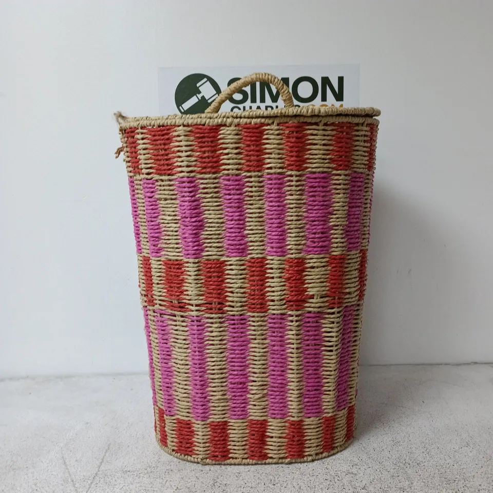 WICKER LAUNDRY BASKET WITH LID