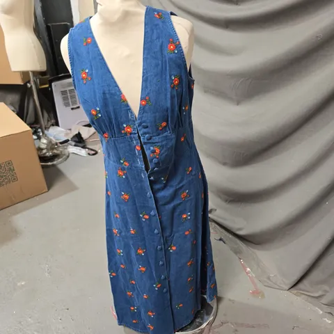 NOBODY'S CHILD SANDRA MIDI DRESS EMBROIDERED – BLUE DENIM, UK8
