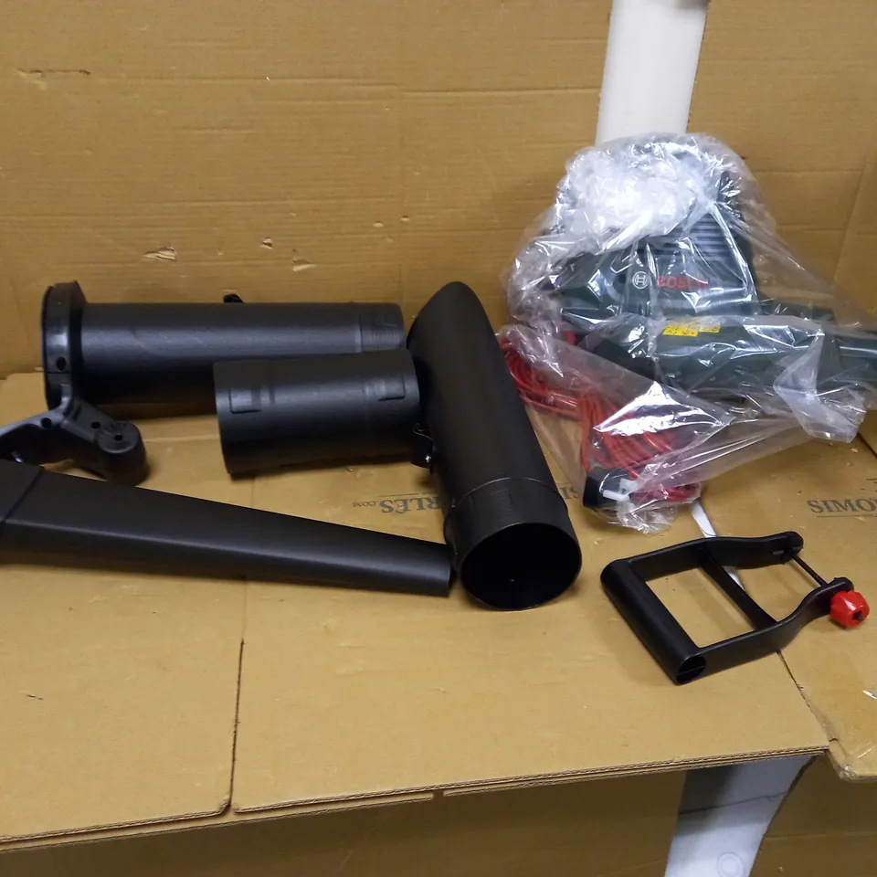 BOSCH UNIVERSAL GARDENTIDY 2300
