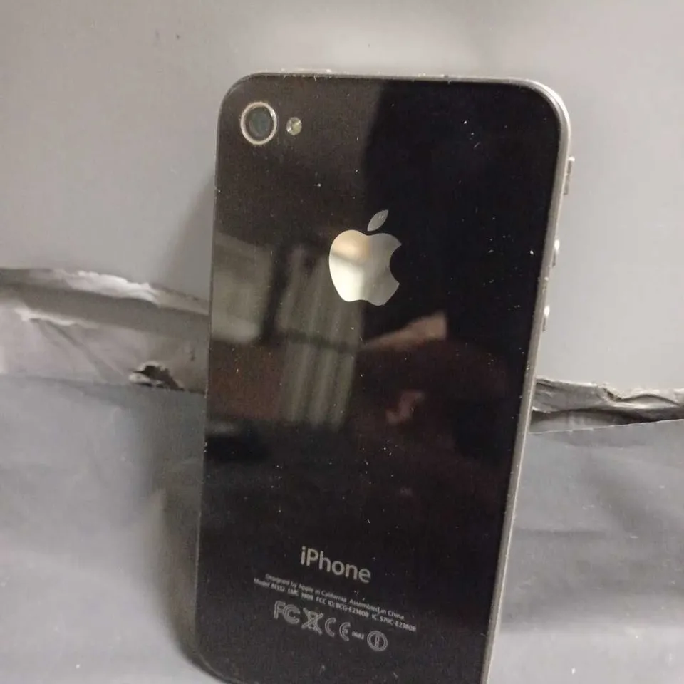 APPLE IPHONE 4 (A1332) SMARTPHONE 