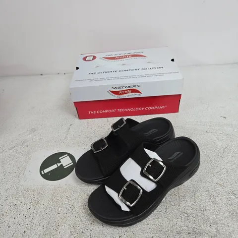SKECHERS ARCH FIT SANDALS – BLACK, STRAPPY WITH THREE BUCKLES UK 7