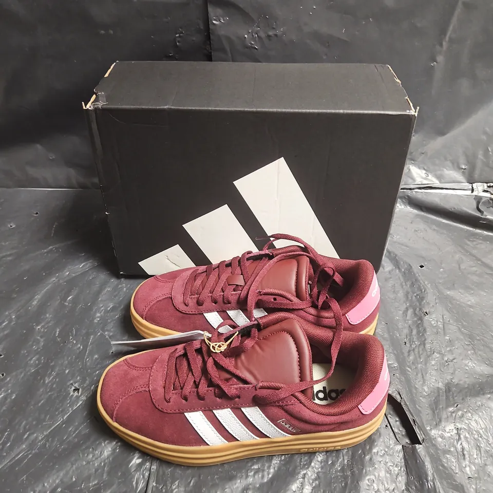 ADIDAS BURGUNDY SUEDE SNEAKERS WITH WHITE STRIPES – UK 3 (EU 35 1/2) .