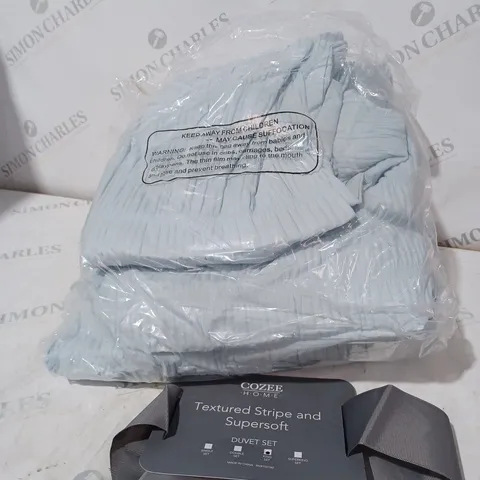 STRIPED SOFT 6 PIECE SUPER KING SET