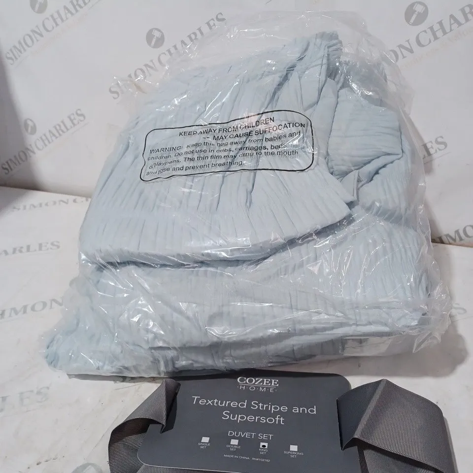 STRIPED SOFT 6 PIECE SUPER KING SET 