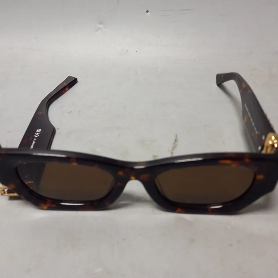 MIU MIU SUNGLASSES