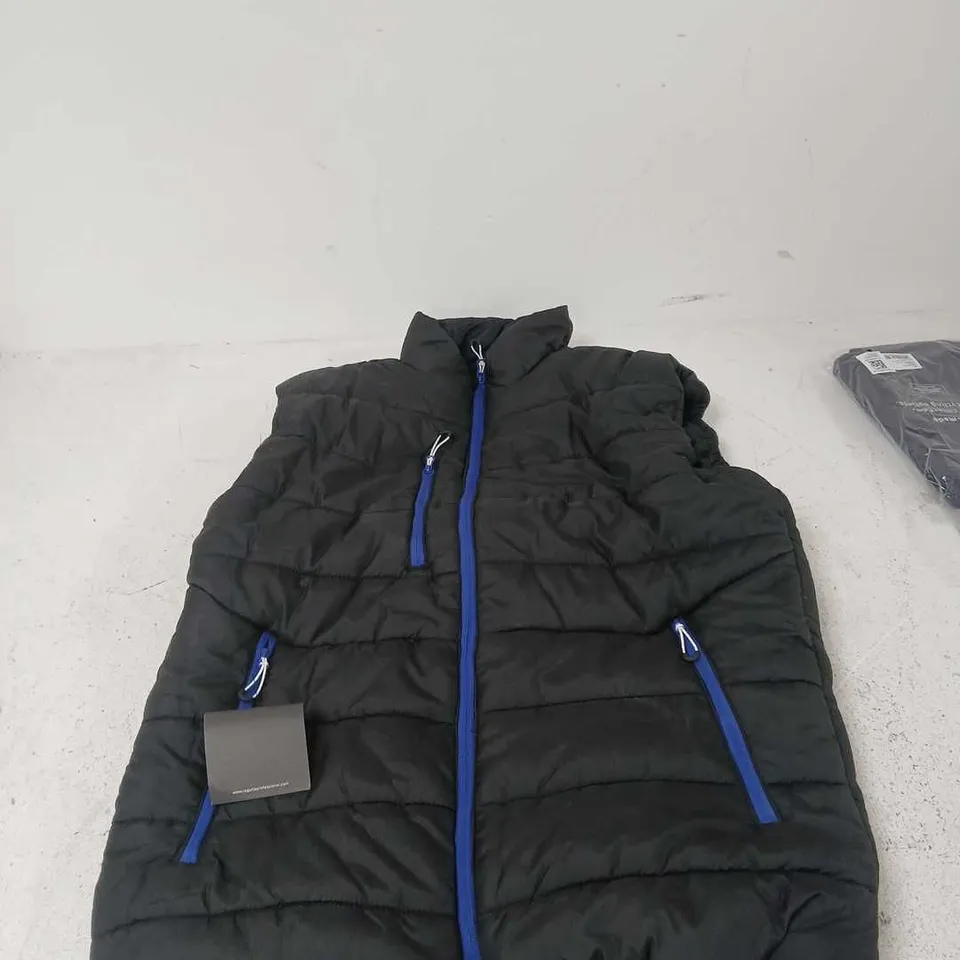 REGATTA PROFESSIONAL BLACK PUFFER JACKET WITH BLUE ZIPPERS, UK LARGE