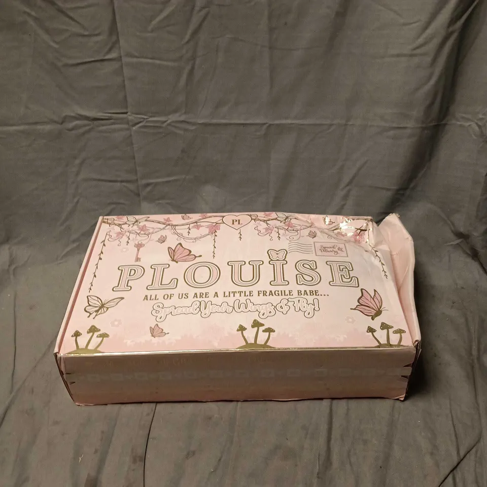 PLOUISE MYSTERY GIFT BOX, SEALED