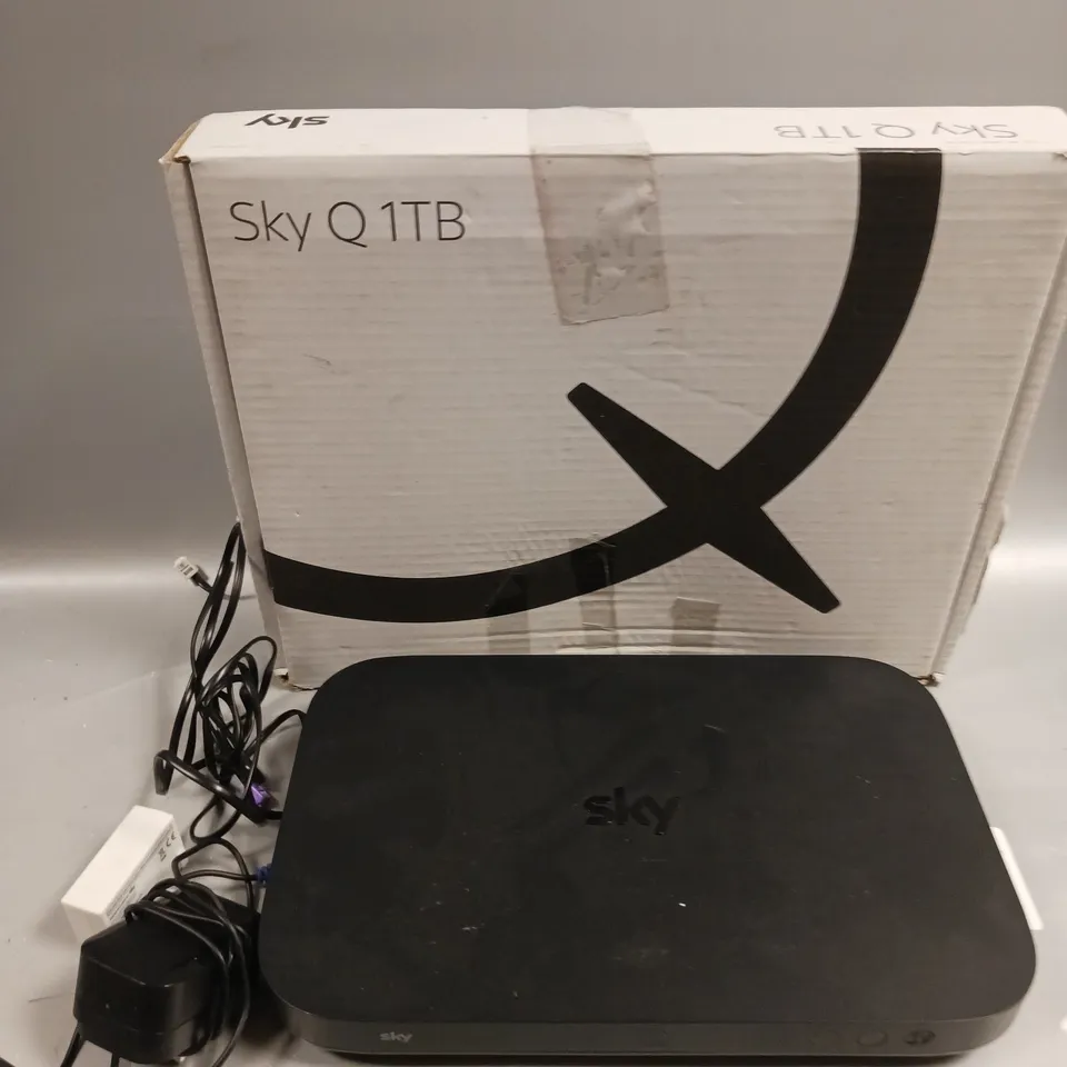 BOXED SKY Q ES340D8 BOX