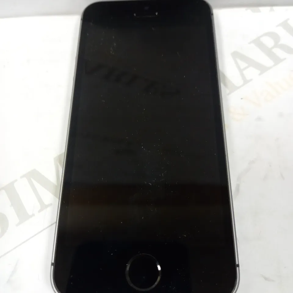 APPLE IPHONE SE (1ST GENERATION) - SILVER 