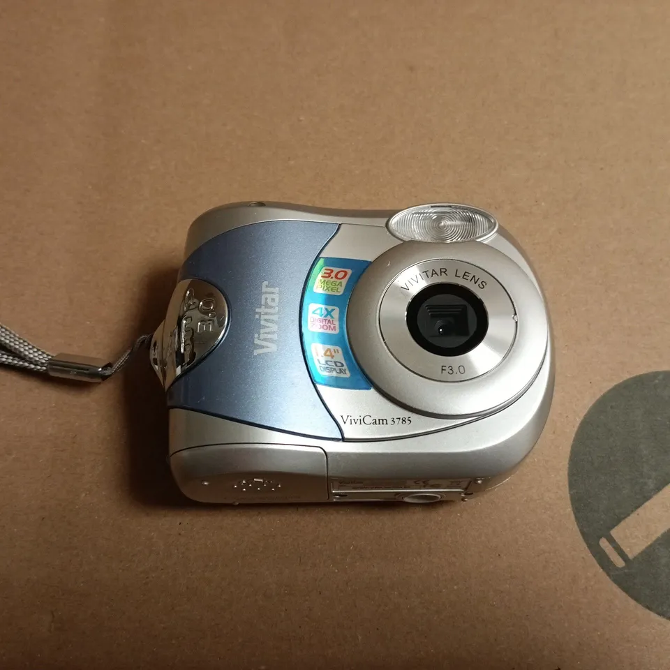 VIVITAR VIVICAM 3785 DIGITAL CAMERA