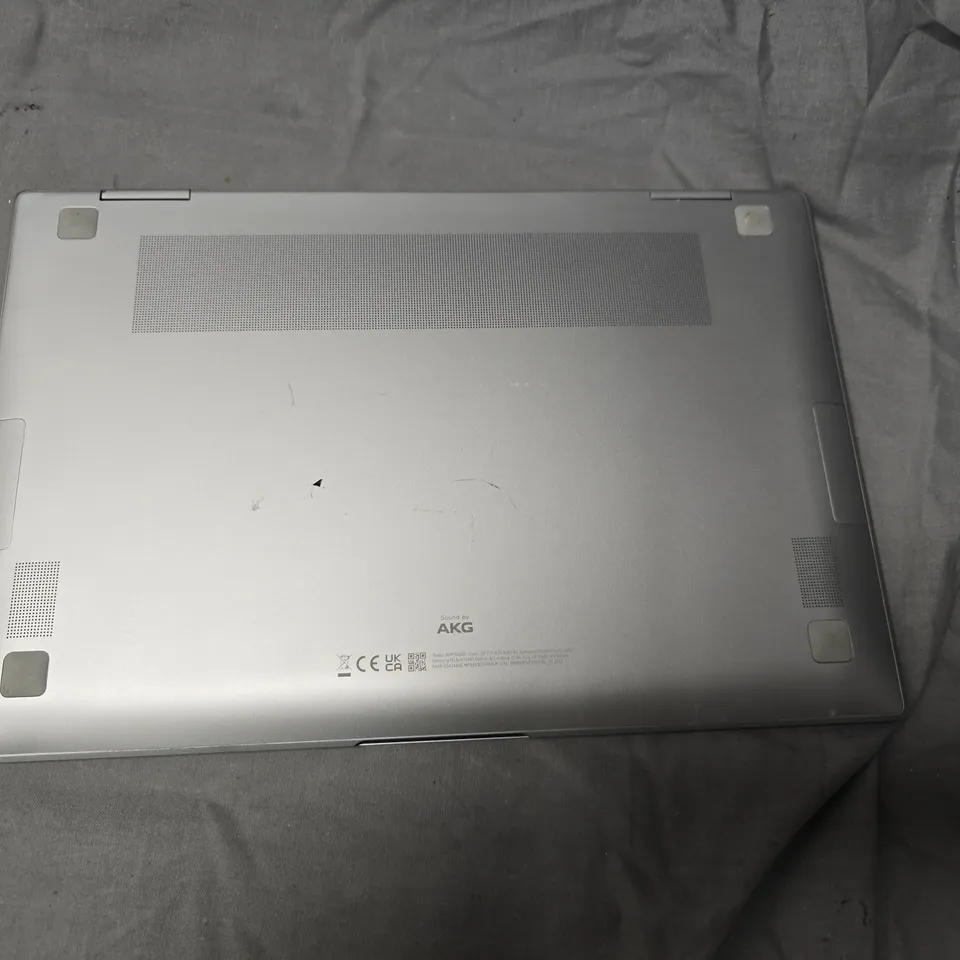 SAMSUNG NOTEBOOK 9 NP930QED LAPTOP – SILVER, INTEL EVO, AKG SOUND