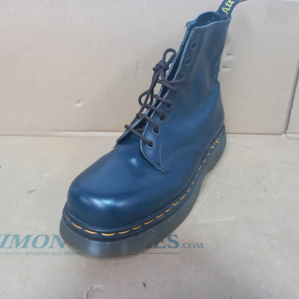 PAIR OF DR. MARTENS BOOTS IN NAVY UK SIZE 10