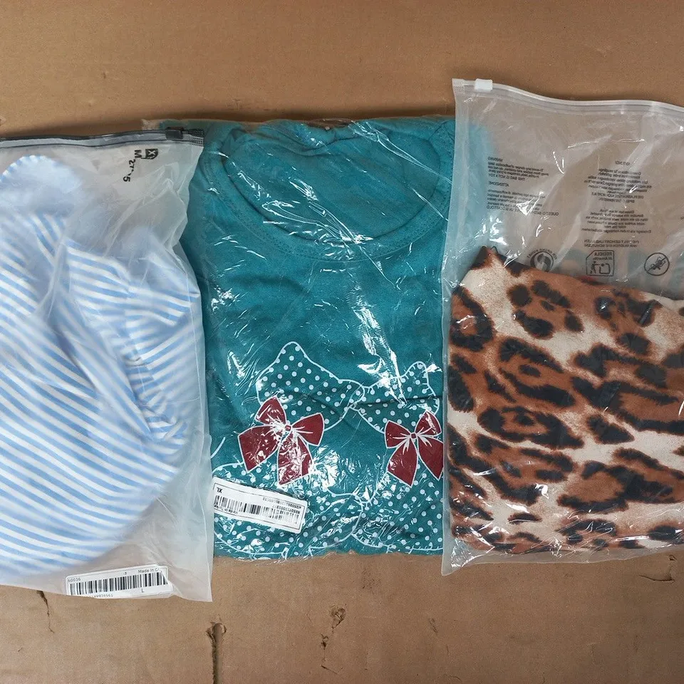 APPROXIMATELY 20 ASSORTED CLOTHING AND FASHION PRODUCTS IN VARIOUS STYLES AND SIZES - COLLECTION ONLY