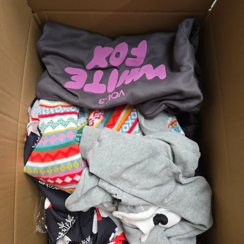 LARGE BOX OF ASSORTED CLOTHING ITEMS IN VARIOUS SIZES, STYLES AND COLOUR 