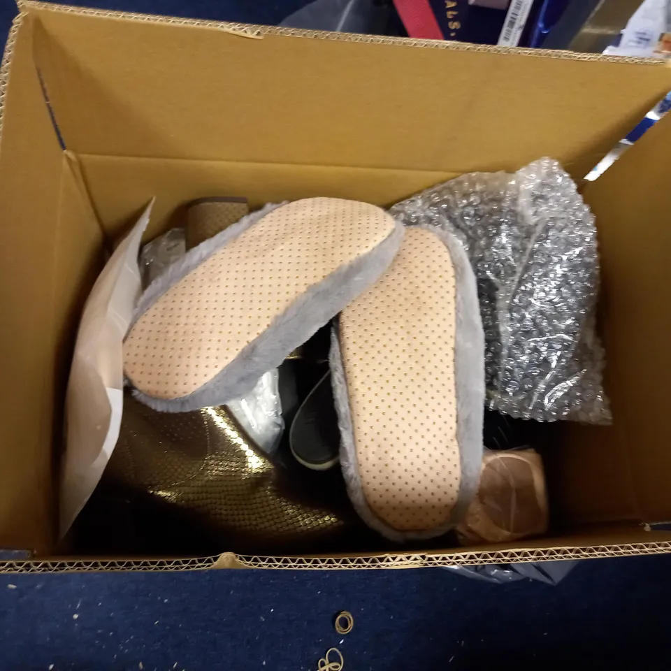 APPROXIMATELY 15 PAIRS OF ASSORTED CLOTHING TO INCLUDE; MP, ZARA, BOOHOO AND OFFICE