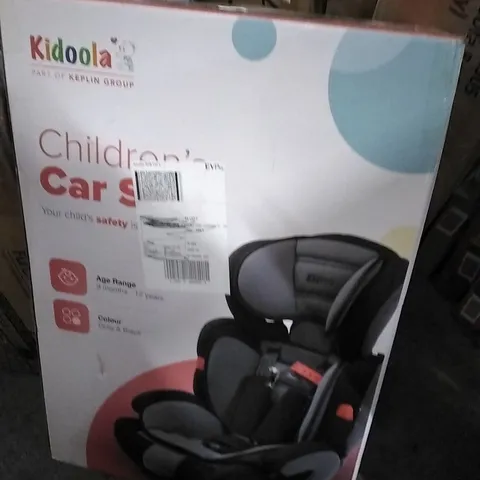 BOXED CHILDREN'S CAR SEAT