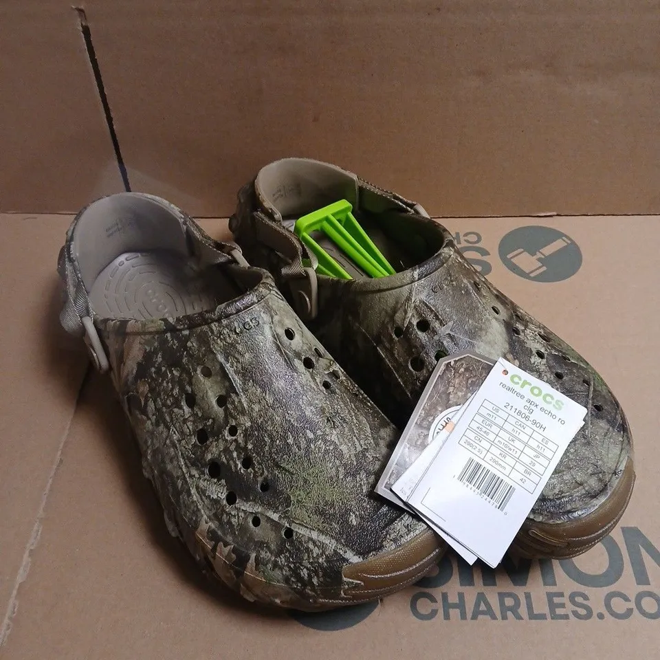 PAIR OF CROCS REALTREE APX ECHO CAMOUFLAGE CLOGS – 10