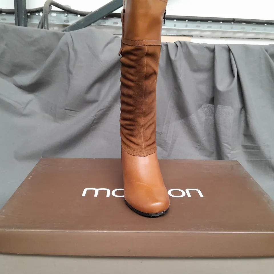 BOX OF 3 MOVE ON RUSHLIGHT BOOTS IN BROWN WITH VARIOUS SIZES
