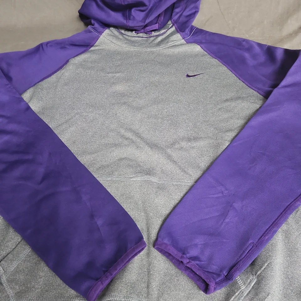 Nike Hoodie – SIZE L