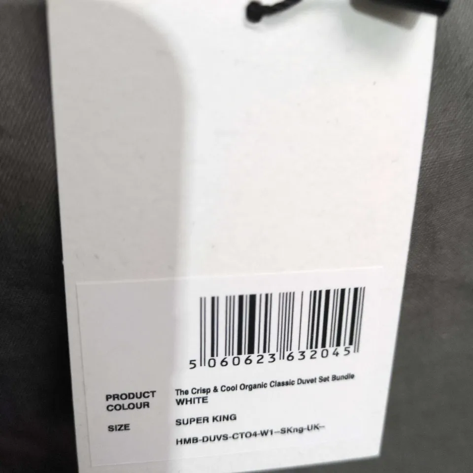 THE CRISP & COOL ORGANIC CLASSIC DUVET SET BUNDLE – WHITE, SUPER KING