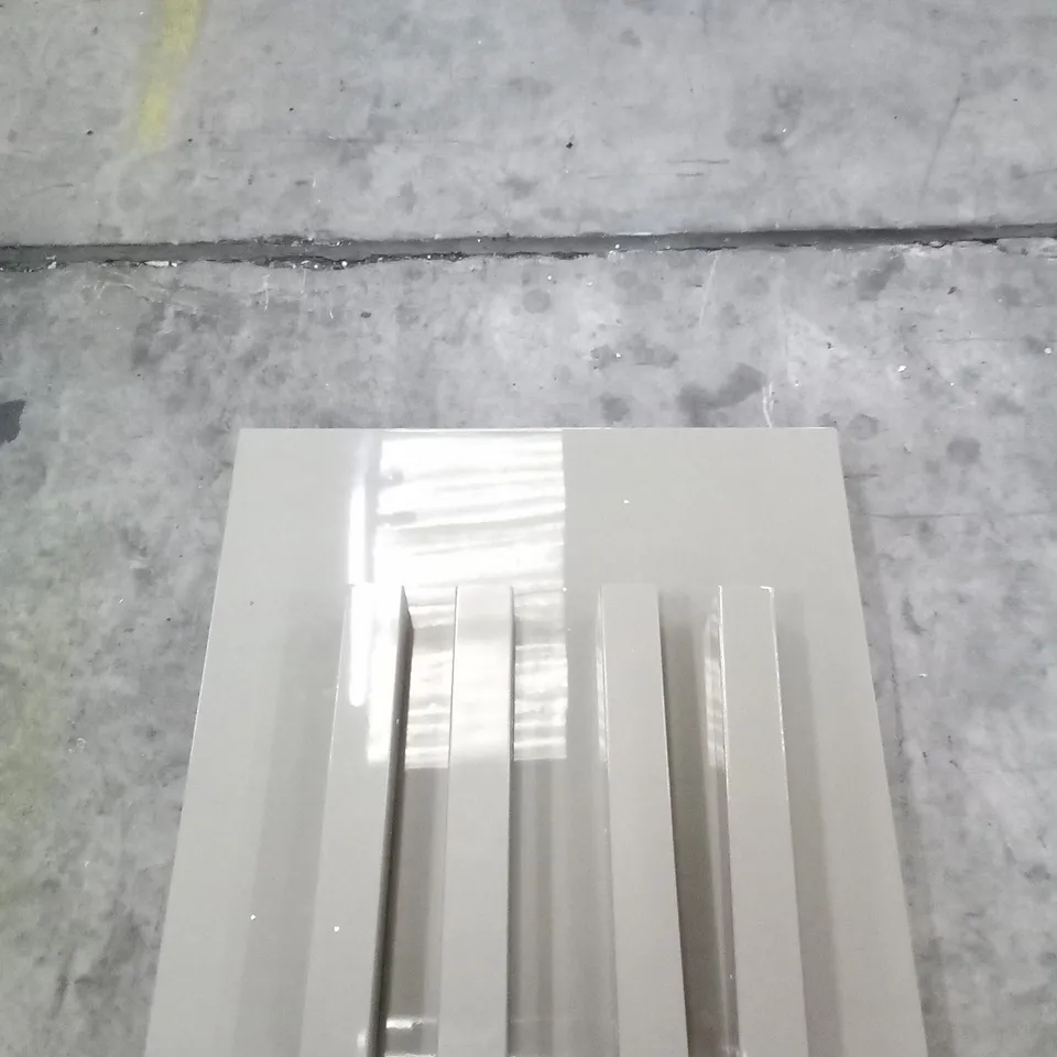 SQUARE TOP COFFEE TABLE - GLOSS TAUPE