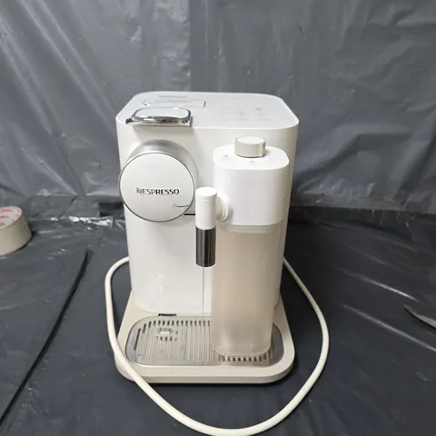 NESPRESSO GRAN LATTISSIMA BY DE'LONGHI EN640.W