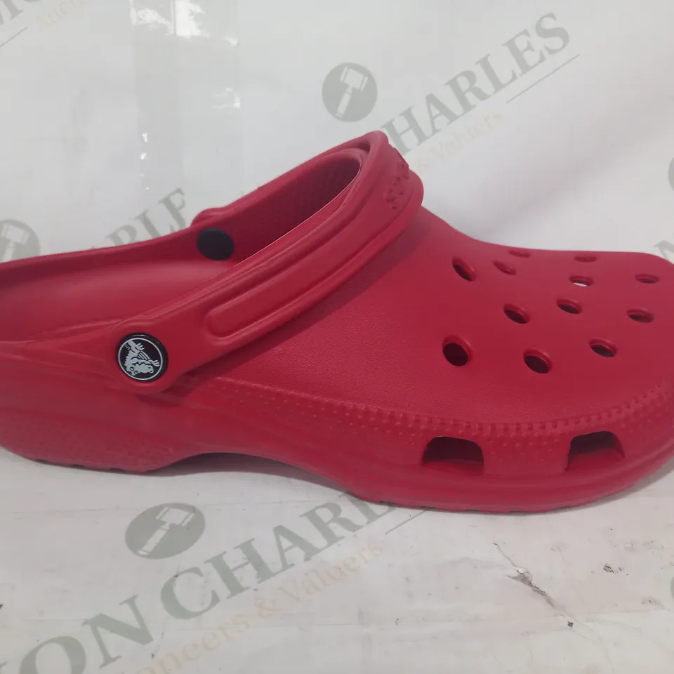 PAIR OF CROCS CLASSIC CLOGS IN RED UK SIZE M10/W11