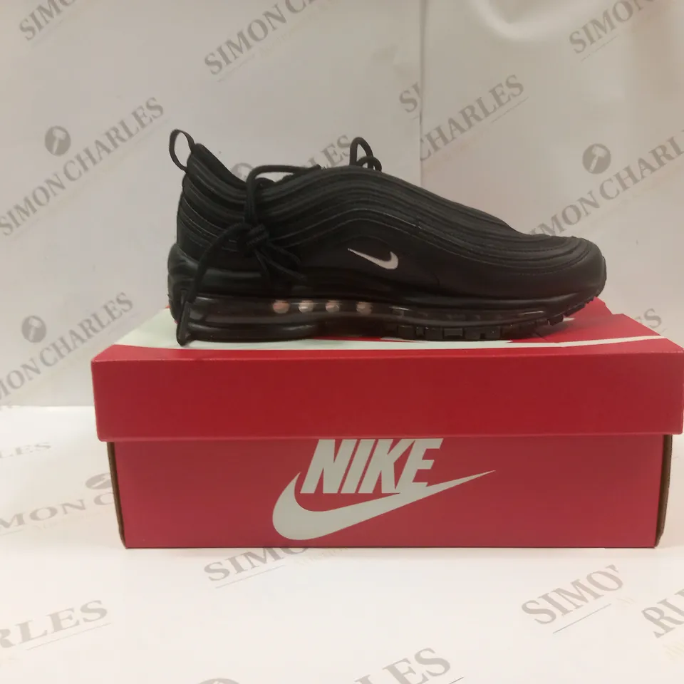 BOXED PAIR OF NIKE AIR MAX 97 TRAINERS 921522 UK SIZE 5.5 