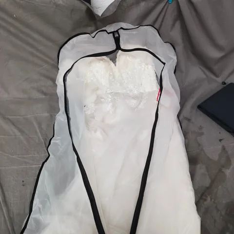 MAGGIE SOTTERO WEDDING DRESS – WHITE, BRIDAL GOWN SIZE 12 