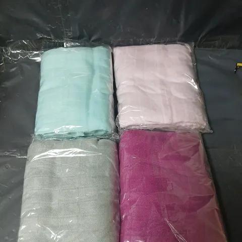 BOX OF APPROXIMATELY 18 BABY BLANKETS - VARIOUS COLOURS