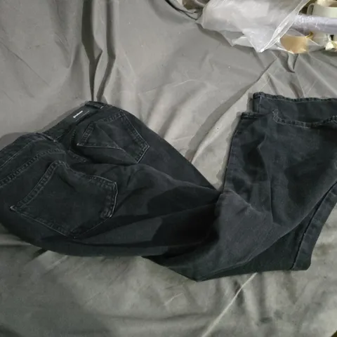 STRADIVARIUS WOMEN'S BLACK DENIM JEANS – UK 12 (US 8, EU 40)